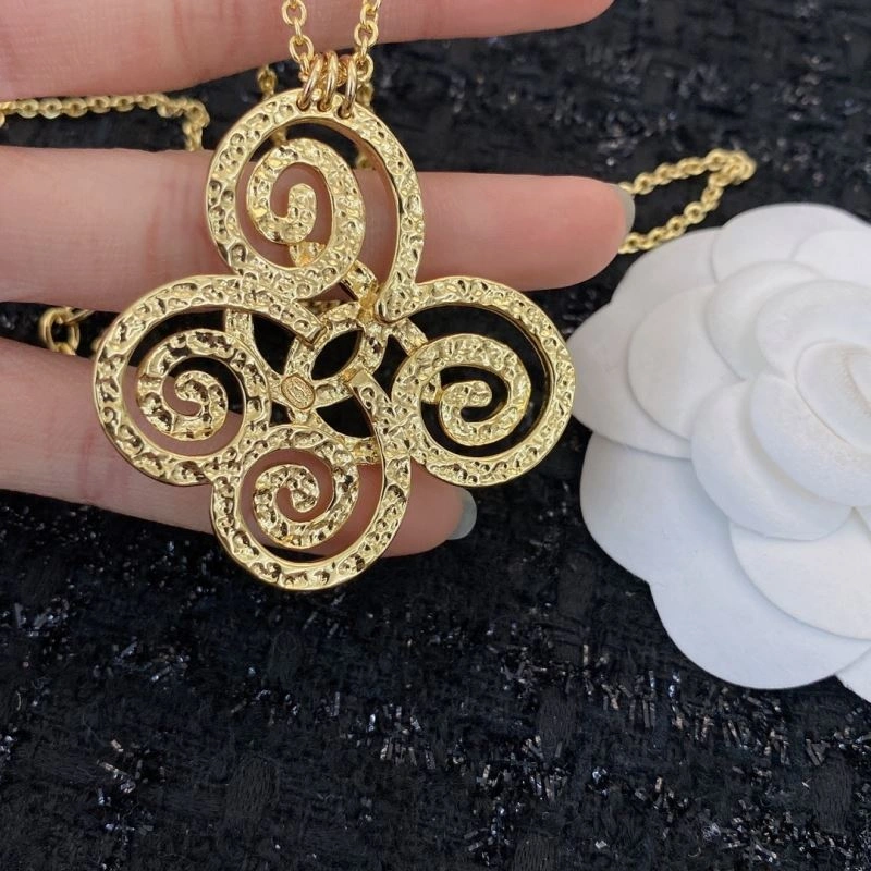 Popular Chanel Necklaces 232009