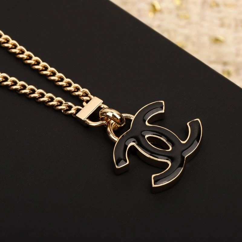 Effortless Chanel Necklaces 232006