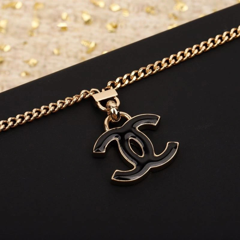 Effortless Chanel Necklaces 232006