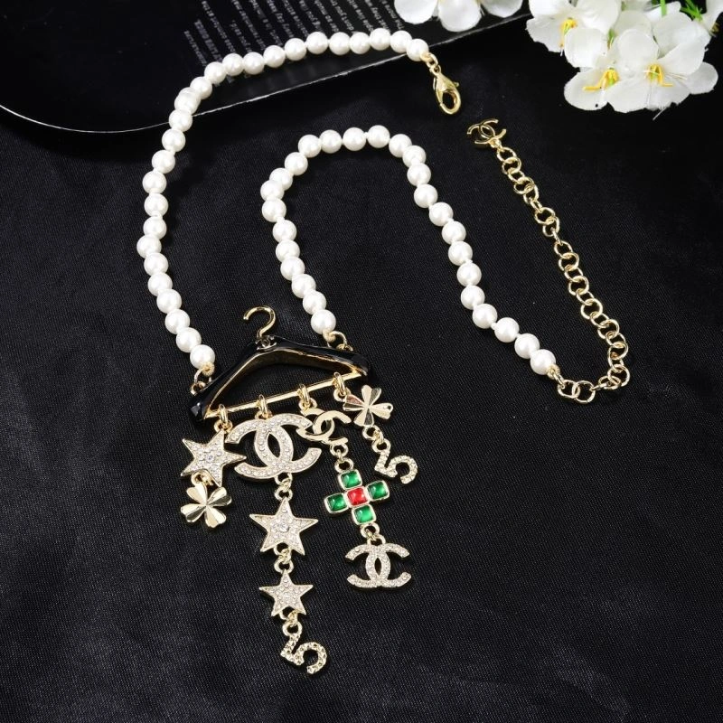 Compact Chanel Necklaces 231990