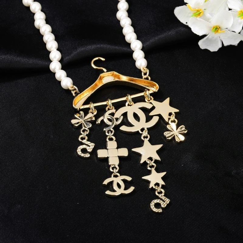 Compact Chanel Necklaces 231990