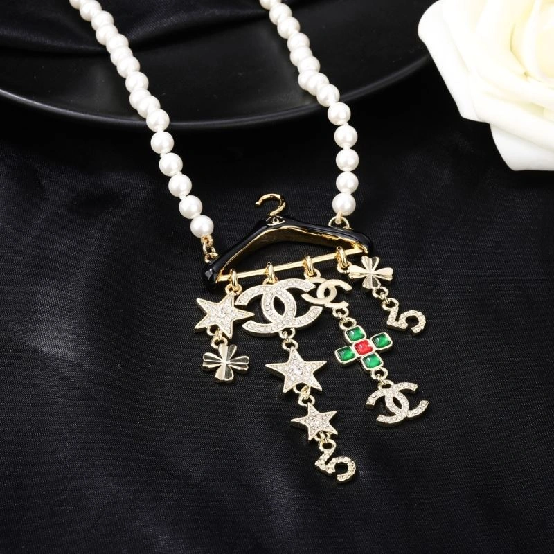 Compact Chanel Necklaces 231990