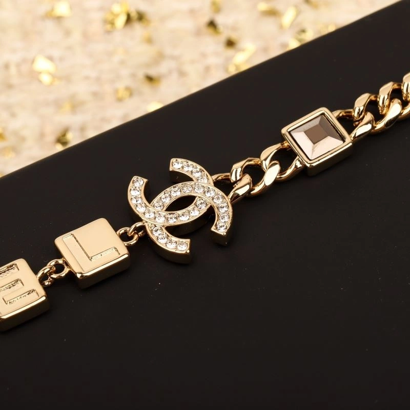 Chanel Necklaces Versatile 232002