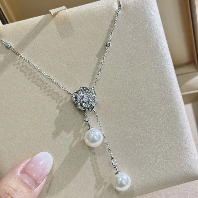 WellDesigned Chanel Necklaces 231706