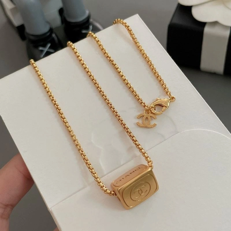 Chanel Necklaces MoistureWicking 231606