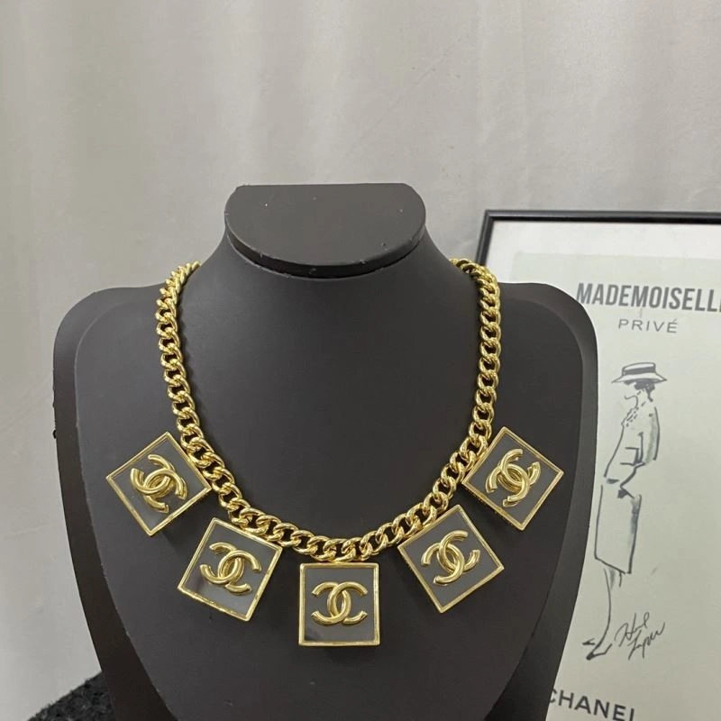 Chanel Necklaces Contemporary 231567