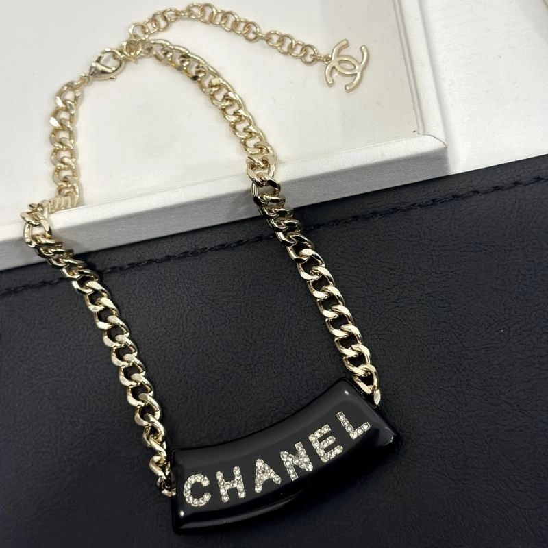 Chanel Necklaces Chic 231669