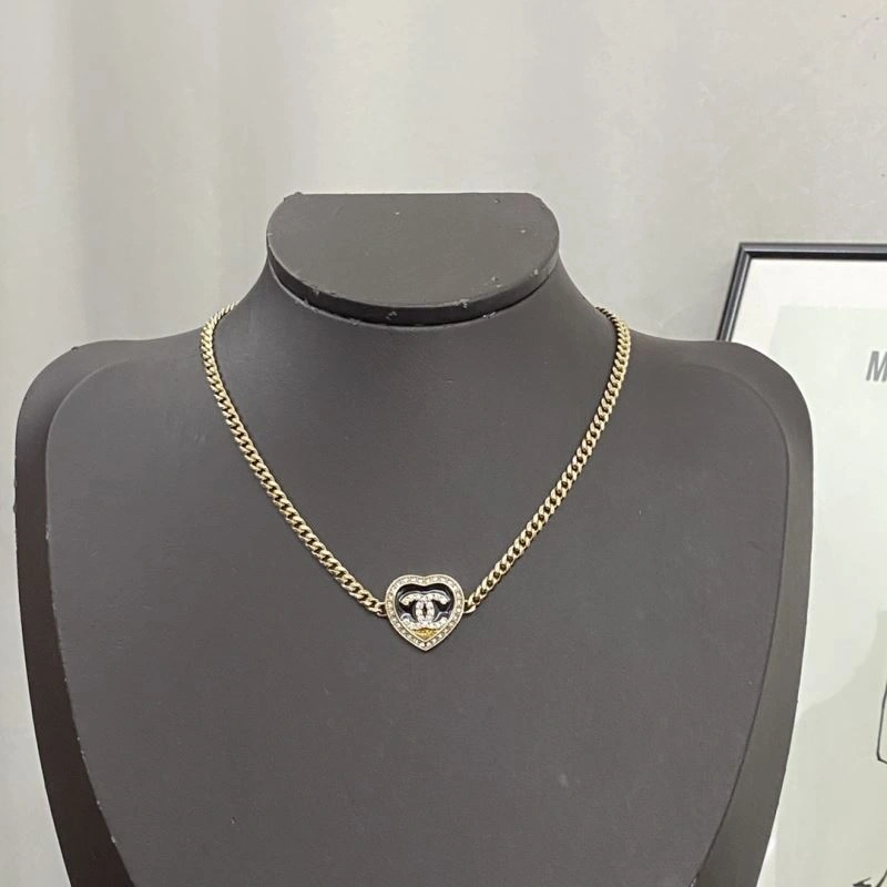 Comfortable Chanel Necklaces 231511