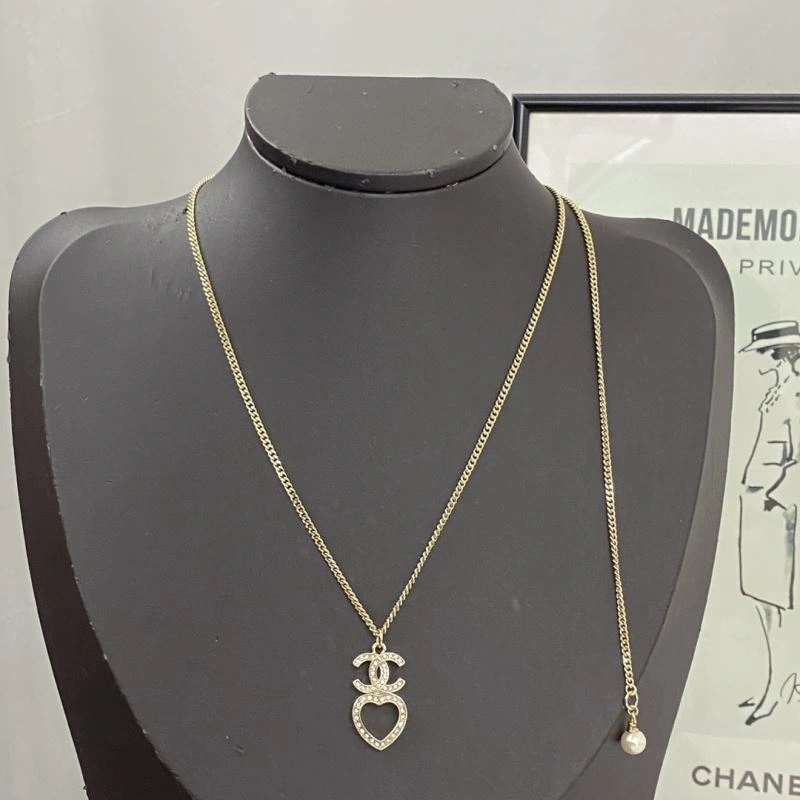 Chanel Necklaces Lightweight 231495