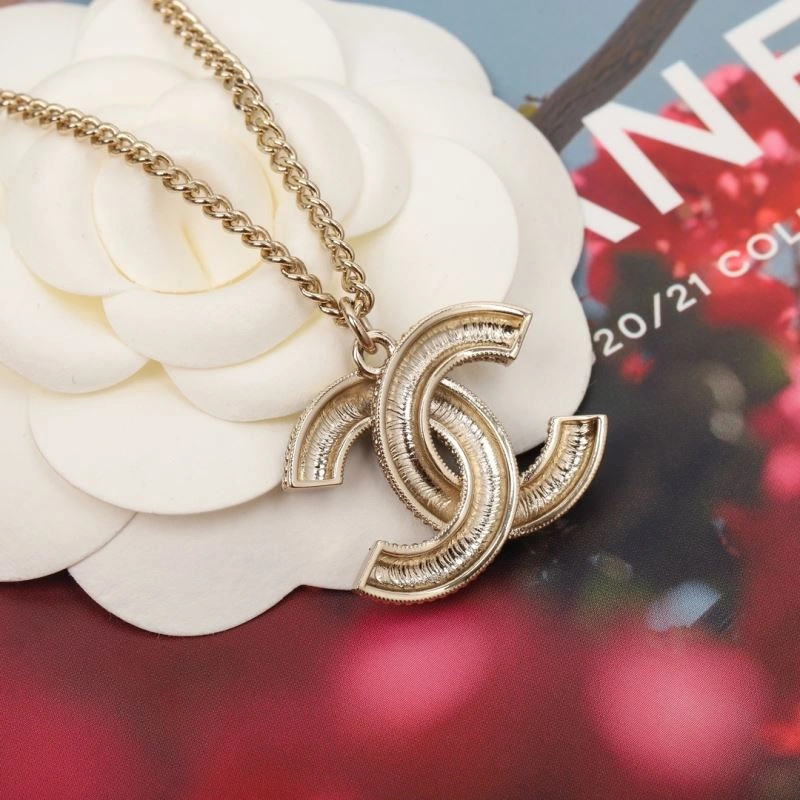 Tailored Chanel Necklaces 231507