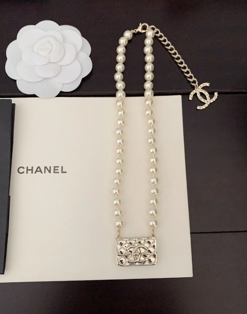 Resilient Chanel Necklaces 231519