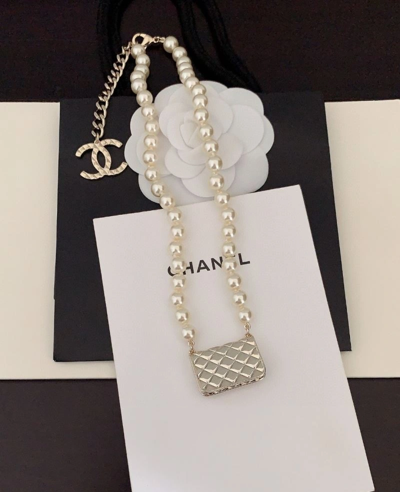 Resilient Chanel Necklaces 231519