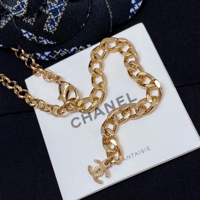Chanel Necklaces Sleek 231489