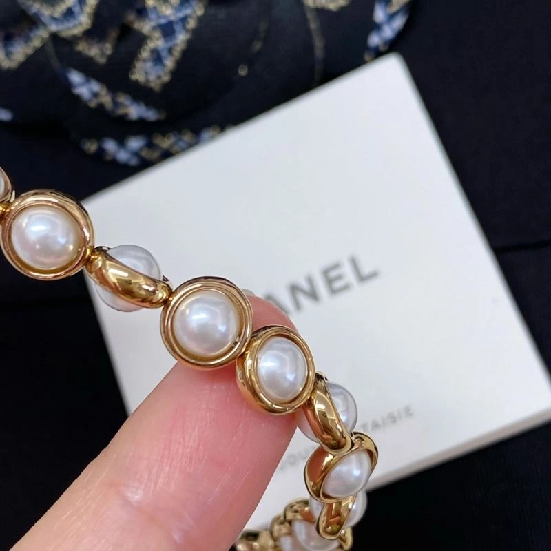 Chanel Necklaces Sleek 231489