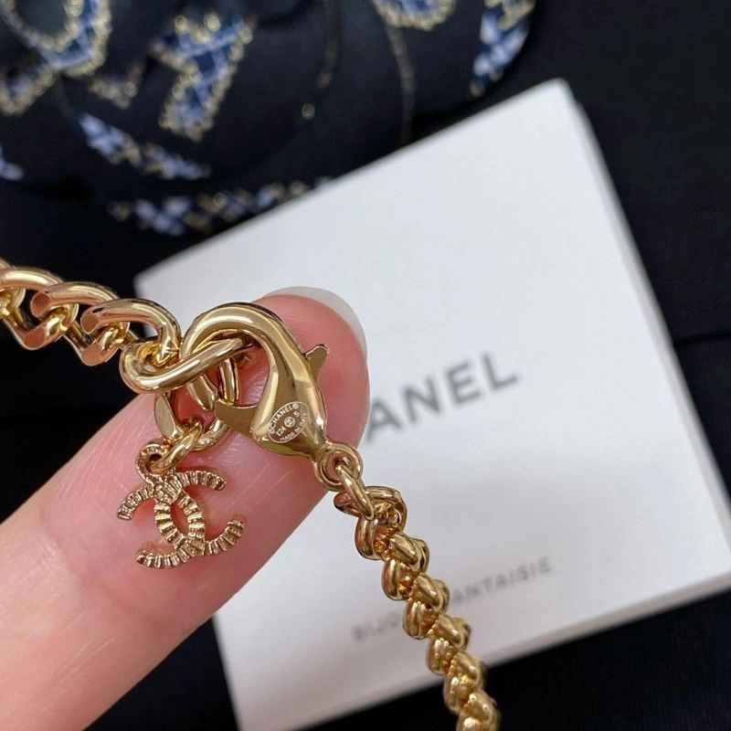 Chanel Necklaces Sleek 231489