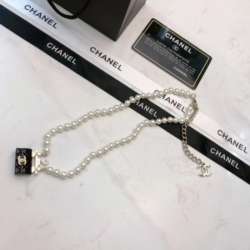Resilient Chanel Necklaces 231479