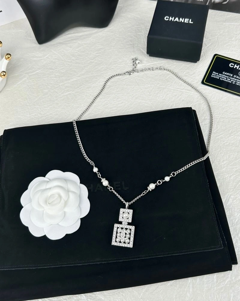 Chanel Necklaces Minimalist 231461