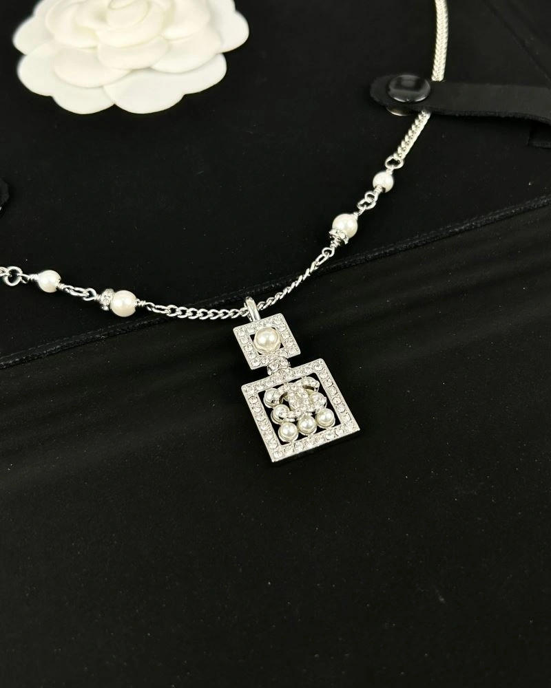 Chanel Necklaces Minimalist 231461