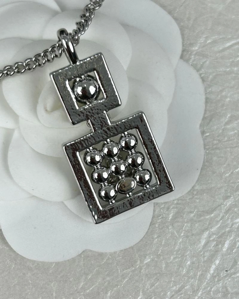 Chanel Necklaces Minimalist 231461