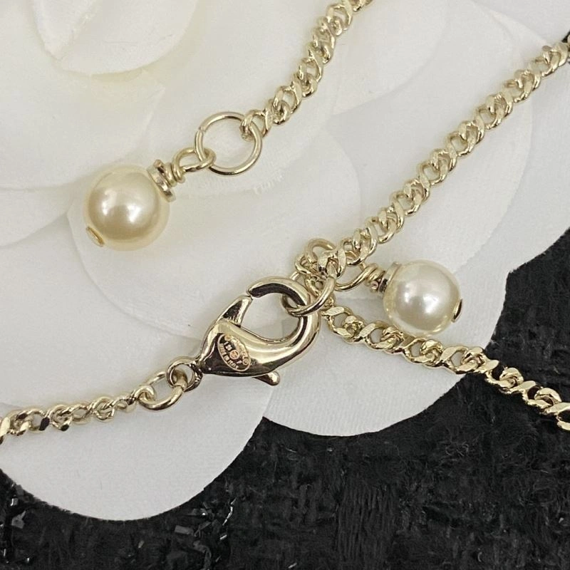 Chanel Necklaces Functional 231591