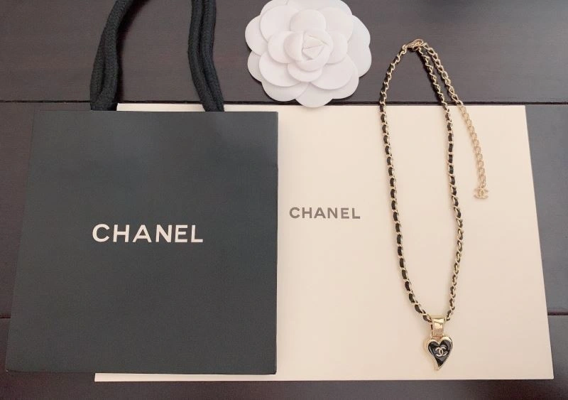 Resilient Chanel Necklaces 231467