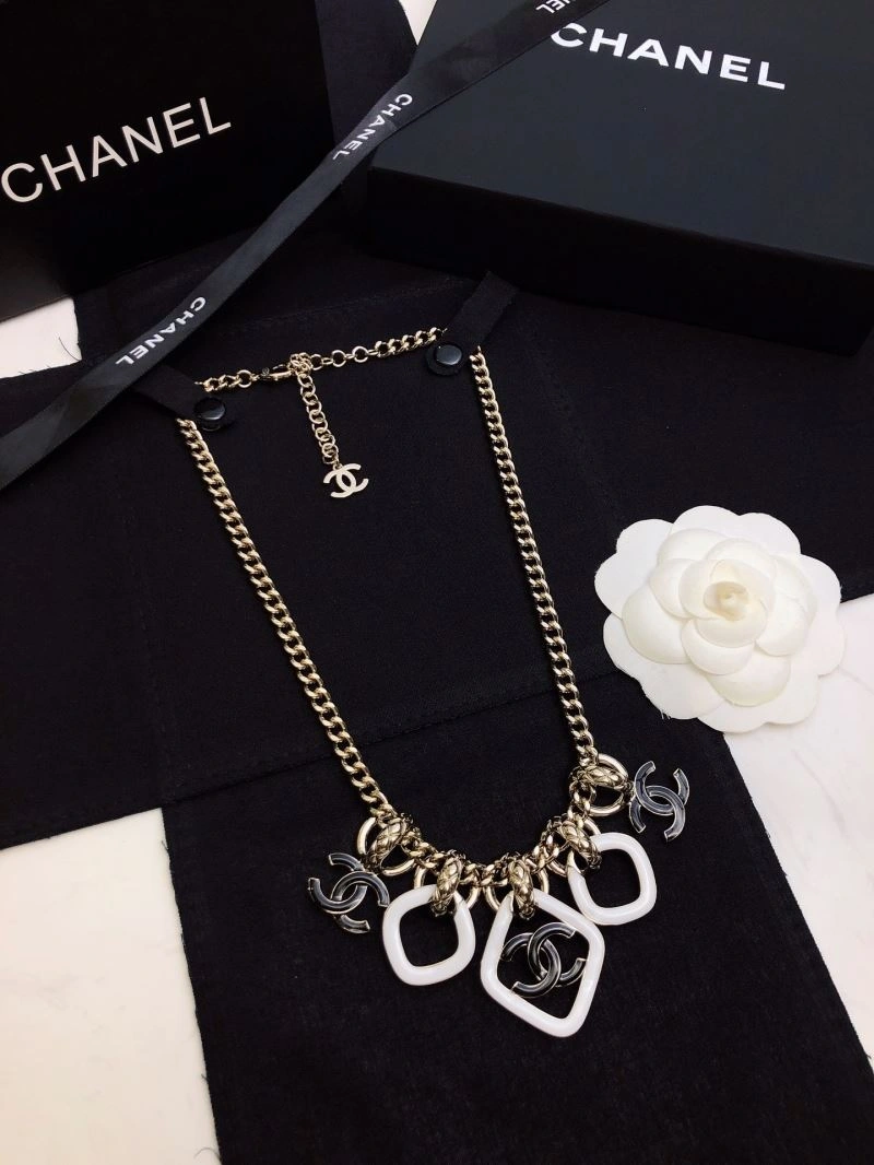 Resilient Chanel Necklaces 231444