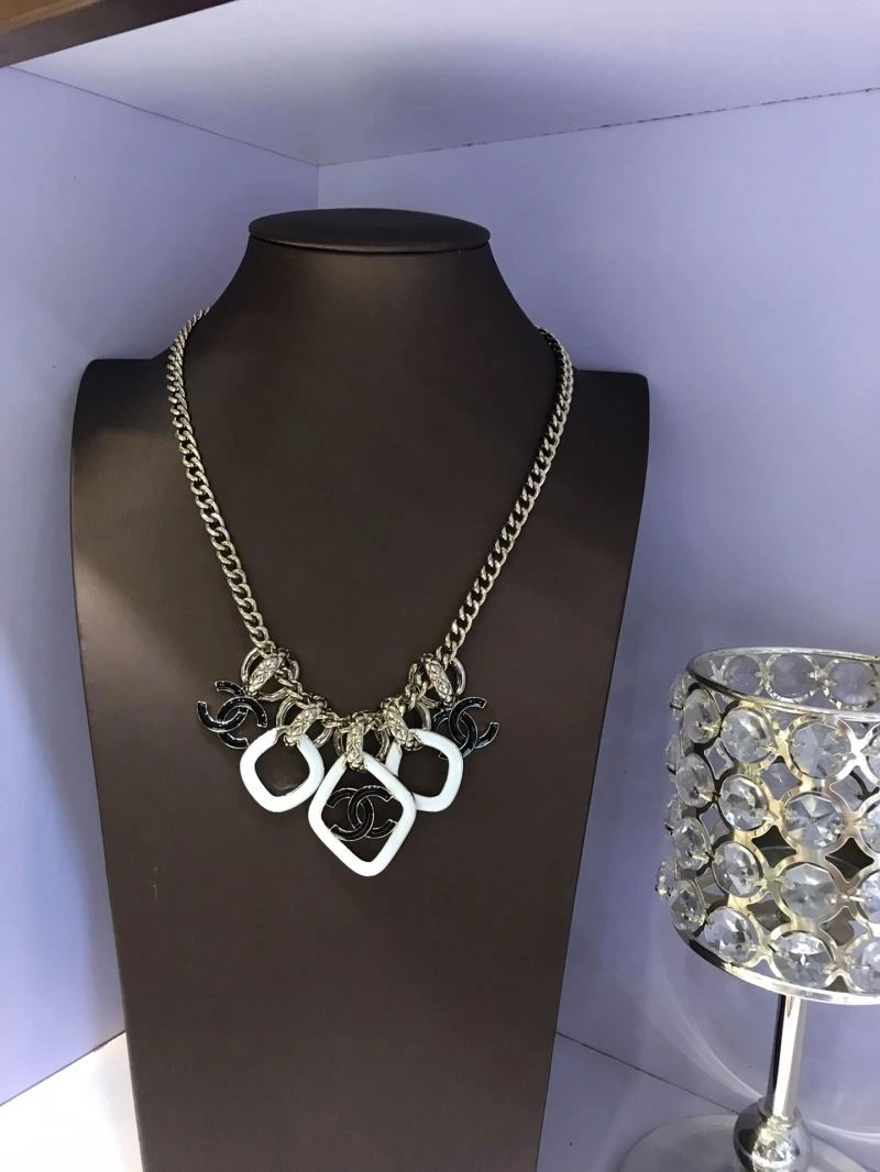 Resilient Chanel Necklaces 231444