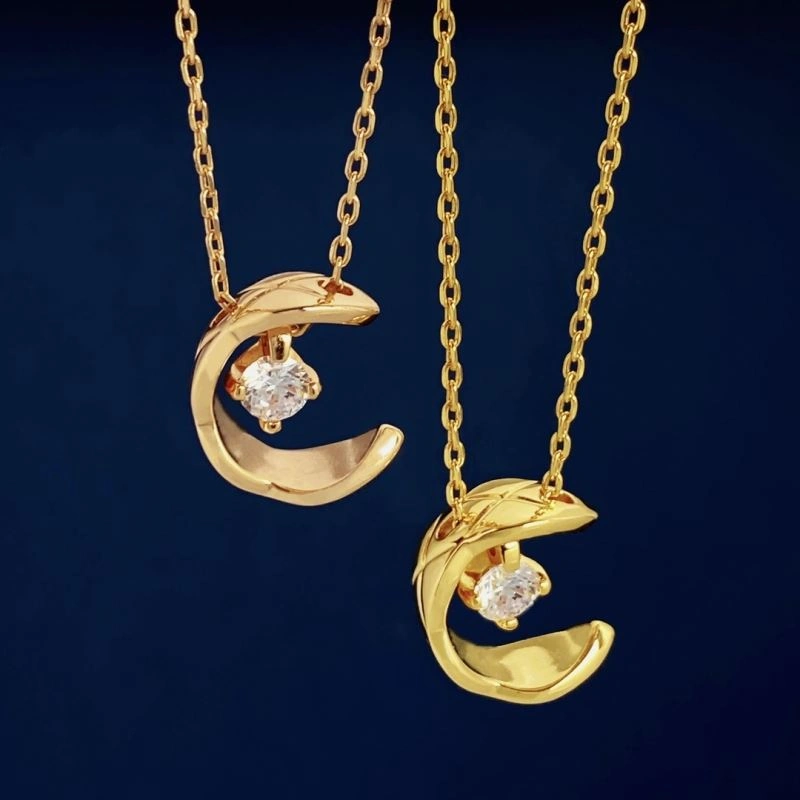 WaterResistant Chanel Necklaces 231484