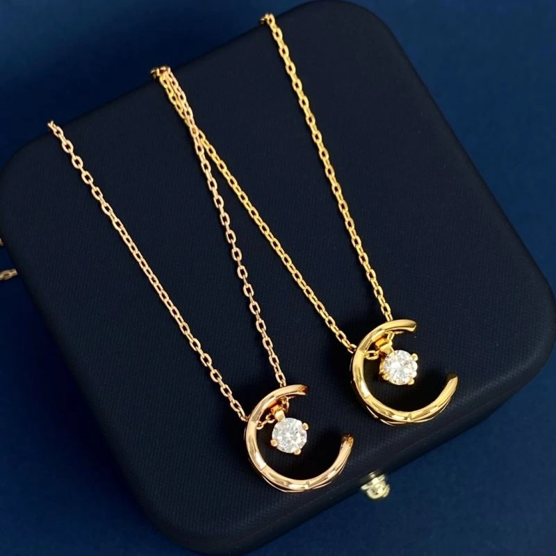 WaterResistant Chanel Necklaces 231484