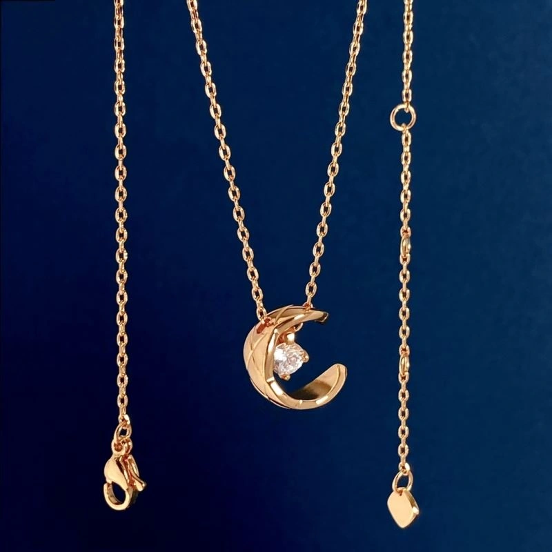 WaterResistant Chanel Necklaces 231484