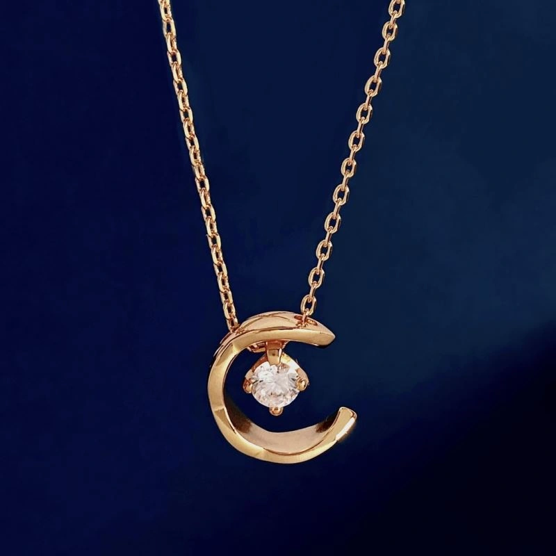 WaterResistant Chanel Necklaces 231484