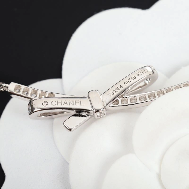 Comfortable Chanel Necklaces 231451