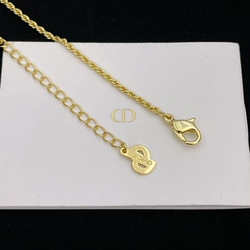 Elegant Chanel Necklaces 231435