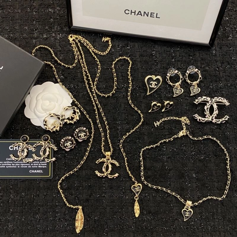 Flexible Chanel Necklaces 231440