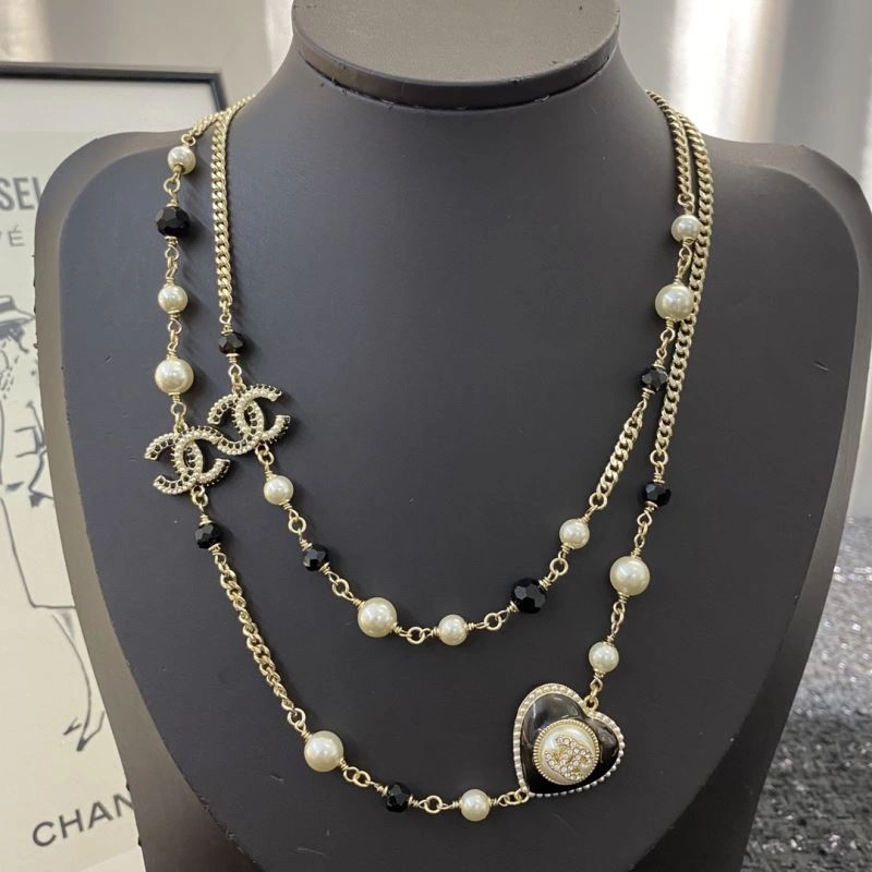 Sustainable Chanel Necklaces 231428
