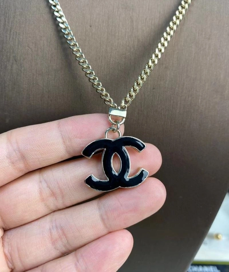 Elegant Chanel Necklaces 231423