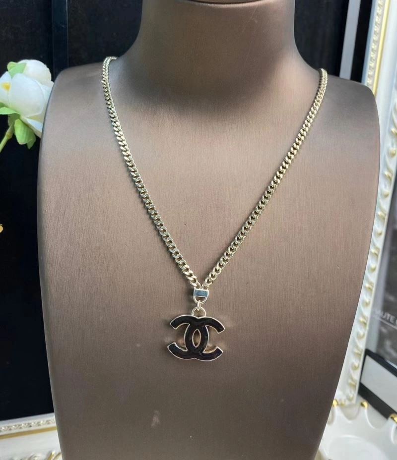 Elegant Chanel Necklaces 231423
