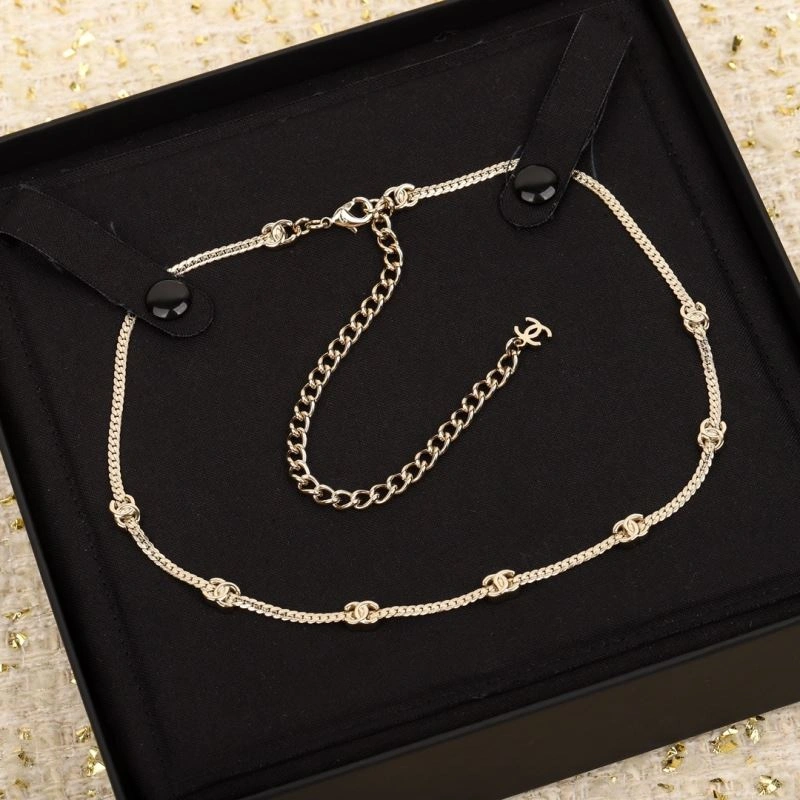 Minimalist Chanel Necklaces 229638