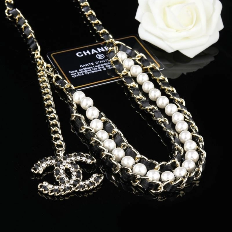 Sustainable Chanel Necklaces 229739