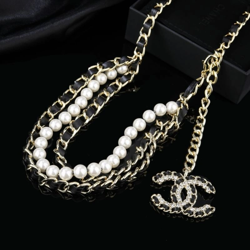 Sustainable Chanel Necklaces 229739