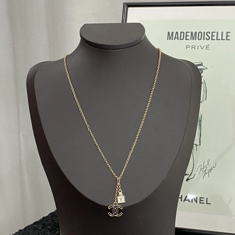 TravelReady Chanel Necklaces 229677