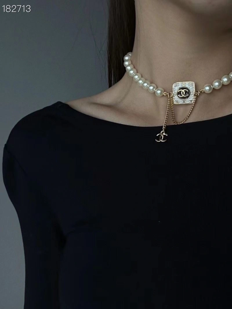 UrbanStyle Chanel Necklaces 229623