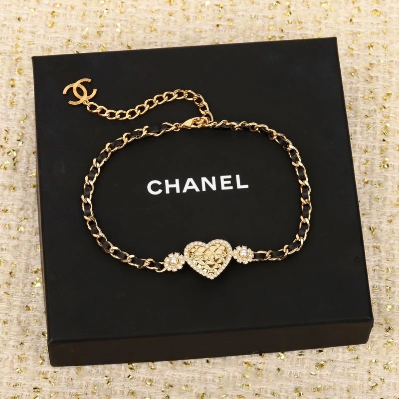 Affordable Chanel Necklaces 229681