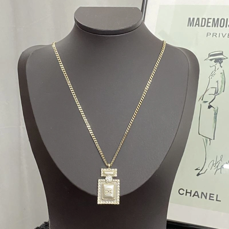 Chanel Necklaces Comfortable 229672
