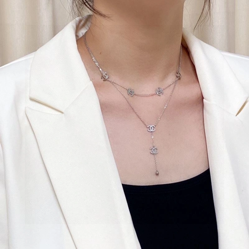 Chanel Necklaces Functional 229630