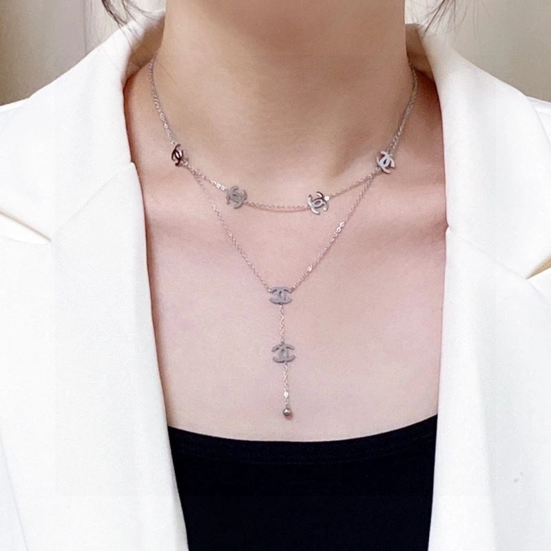 Chanel Necklaces Functional 229630