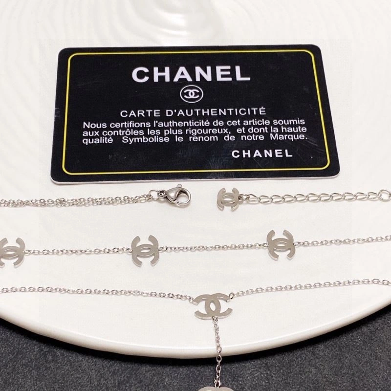 Chanel Necklaces Functional 229630