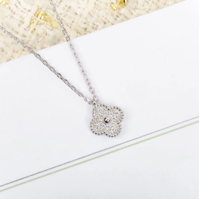 Chic Chanel Necklaces 229580