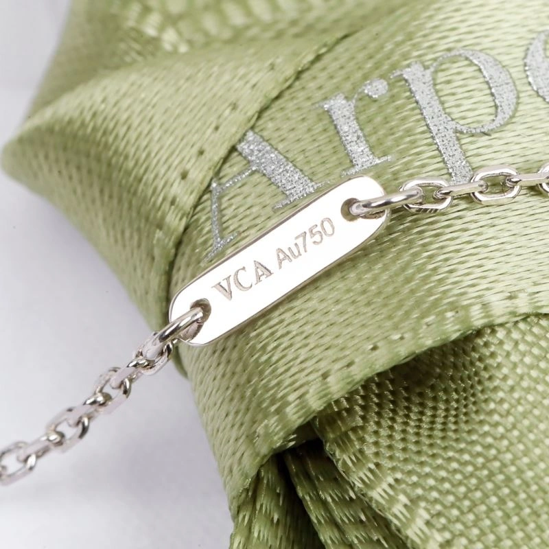 Chic Chanel Necklaces 229580