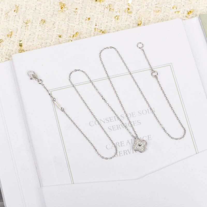 Chic Chanel Necklaces 229580